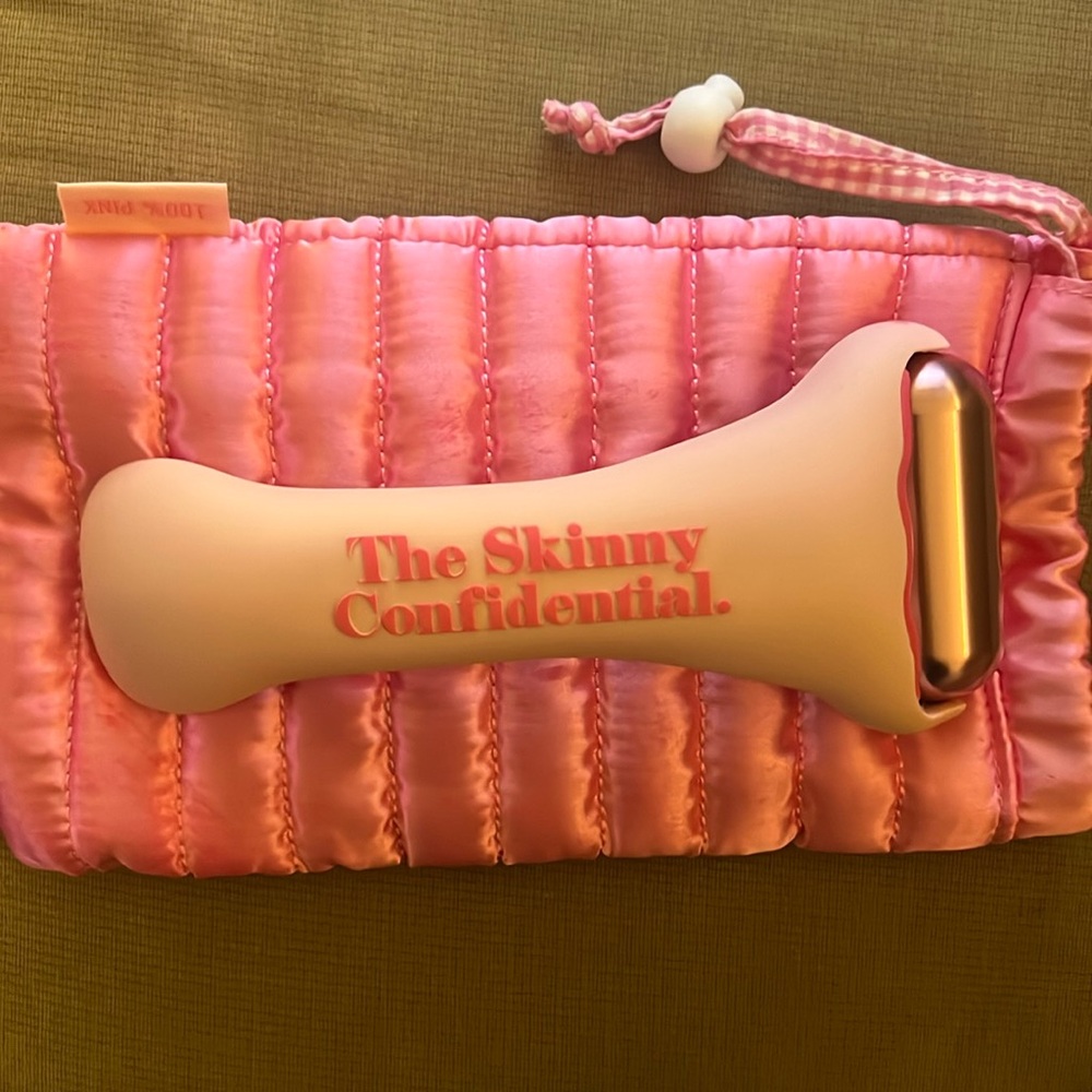 The Skinny Confidential Ice Roller and Sleeping Bag